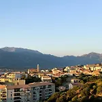 Superbe Vue Et Montagne - T3 - 5mn Des Plages 度假居